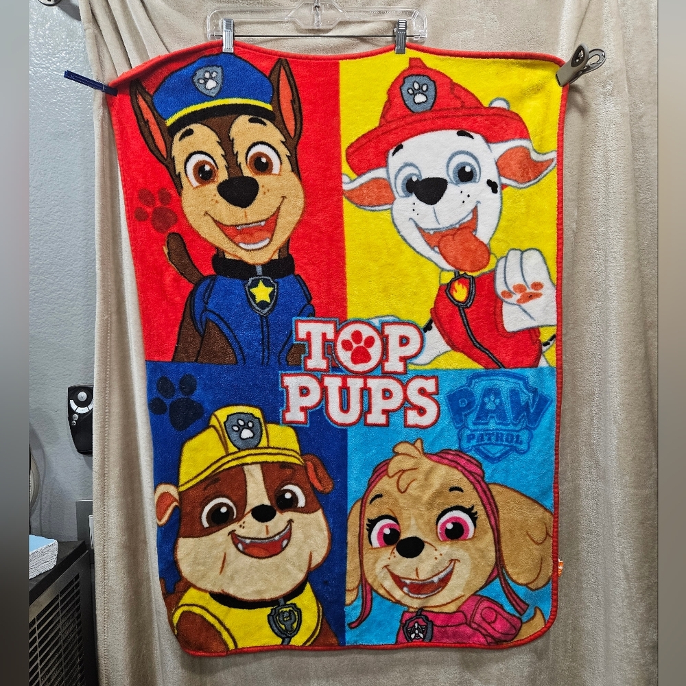 Paw Patrol 39 x 28 Nickelodeon Fuzzy Kids Childrens Blanket